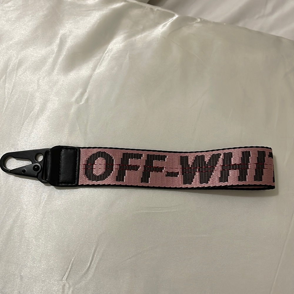 Off-White keychain! Got it from an Etsy shop, beautiful pink color & metal clasp